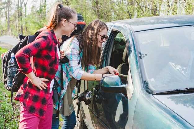 Navigating Social Interactions at the Gathering